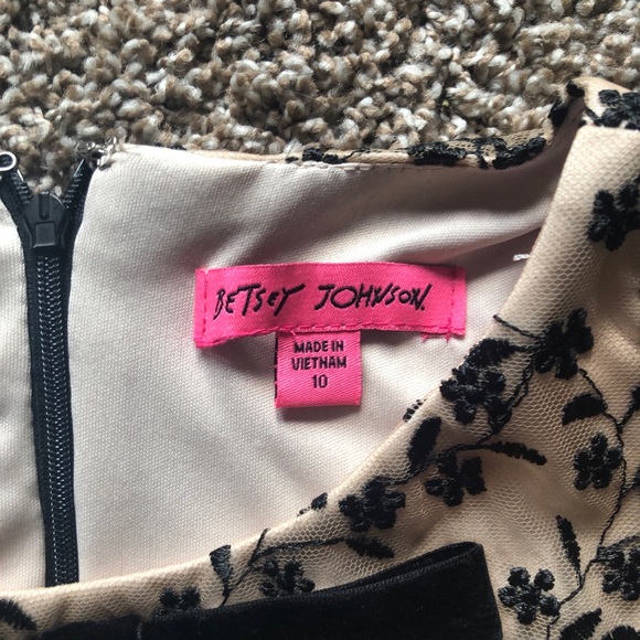 NWT Betsey Johnson dress - Picture 8 of 10